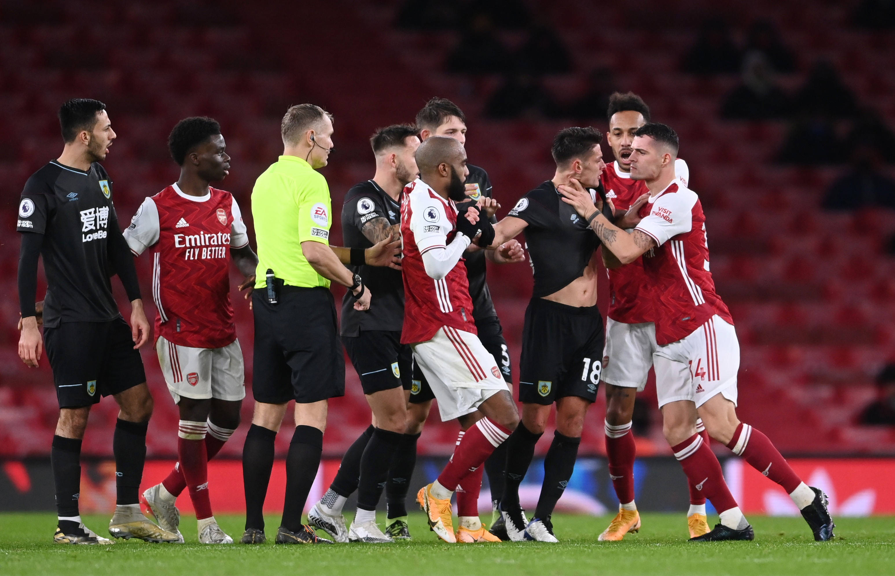 而范迪克就 而范迪克就